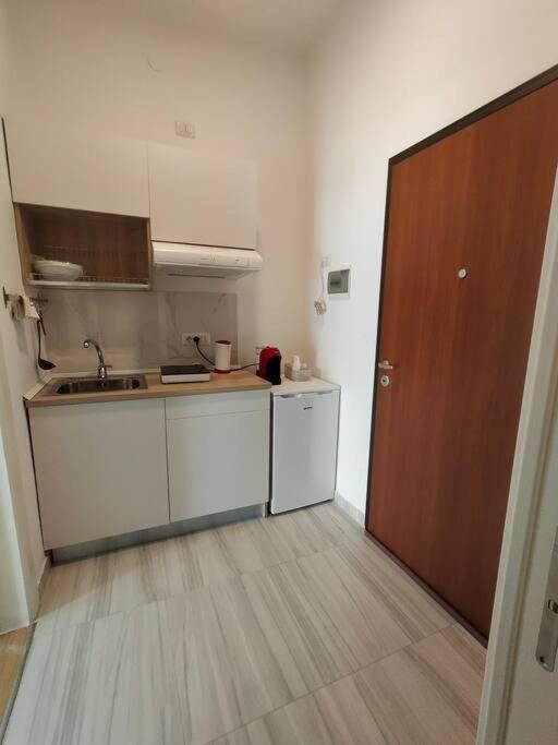 Aura Apartment Bari Exterior photo