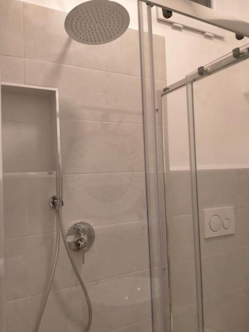 Aura Apartment Bari Exterior photo